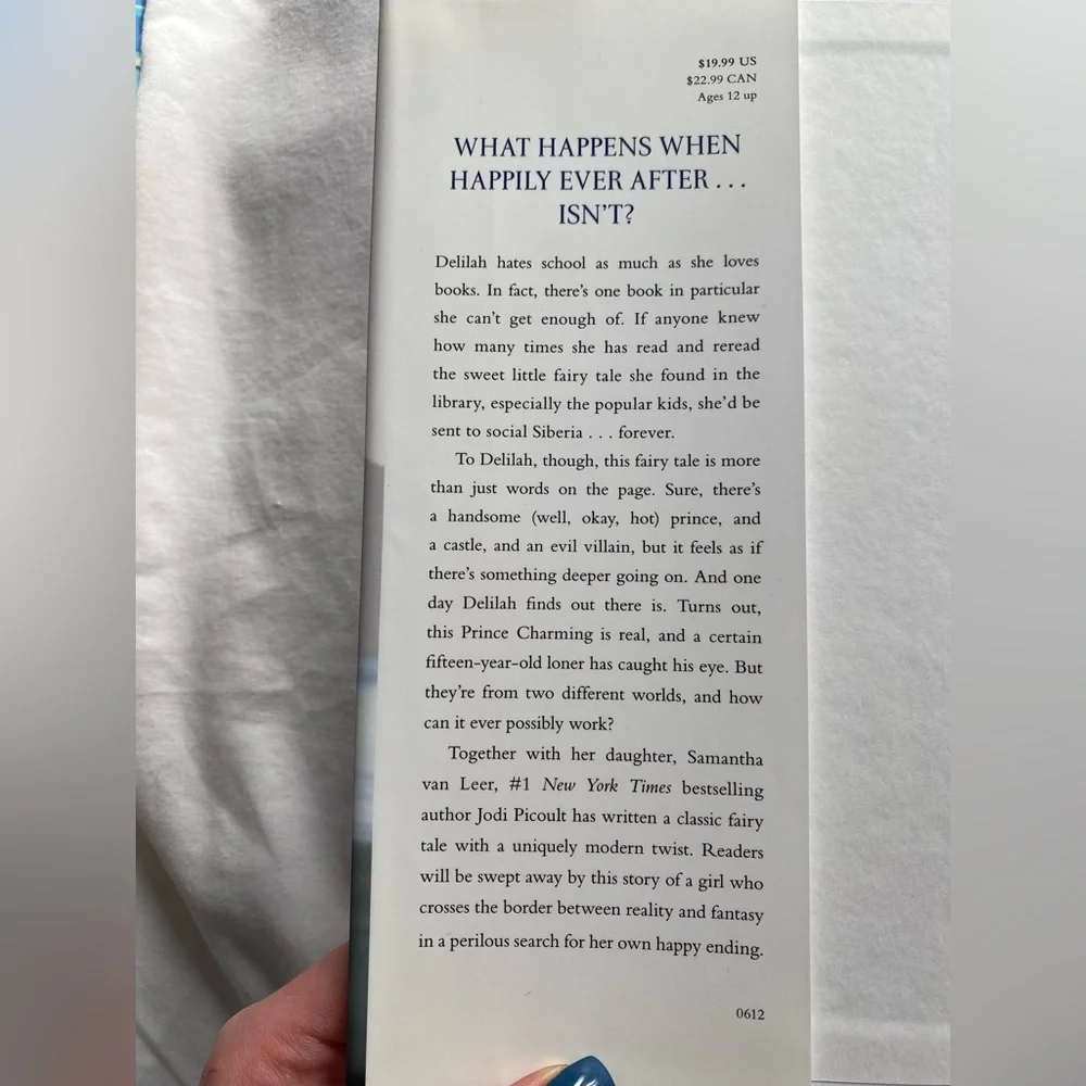 🫧4/$25 YA Books, Between the Lines by Jodi Picoult - Picture 2 of 8